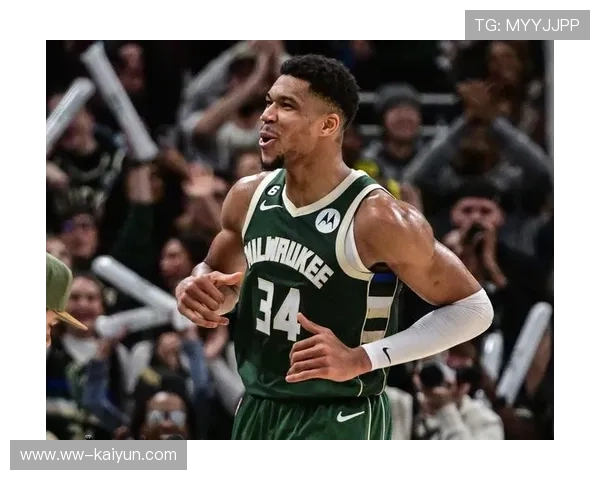 字母哥压哨进球,雄鹿球馆震动